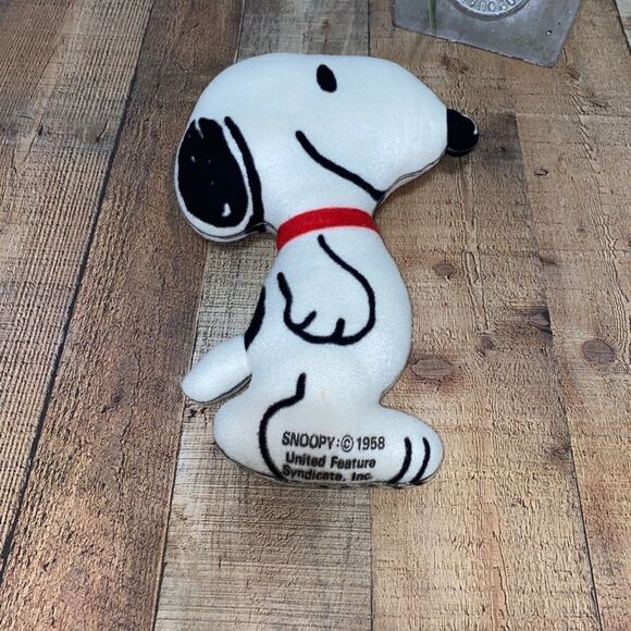 Snoopy Pillow Peanuts 1958 United Feature Syndicate vintage - Picture 1 of 9